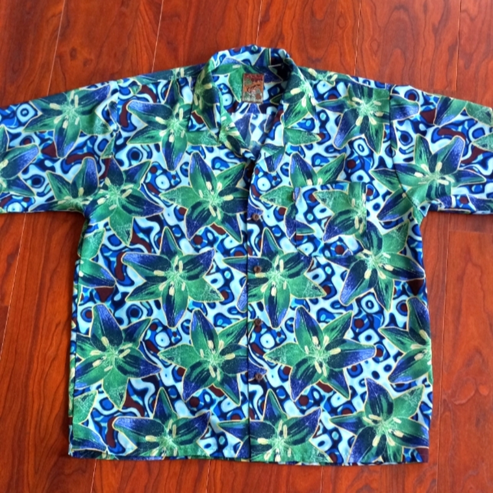 PINEAPPLE CONNECTION HAWAIIN SHIRT